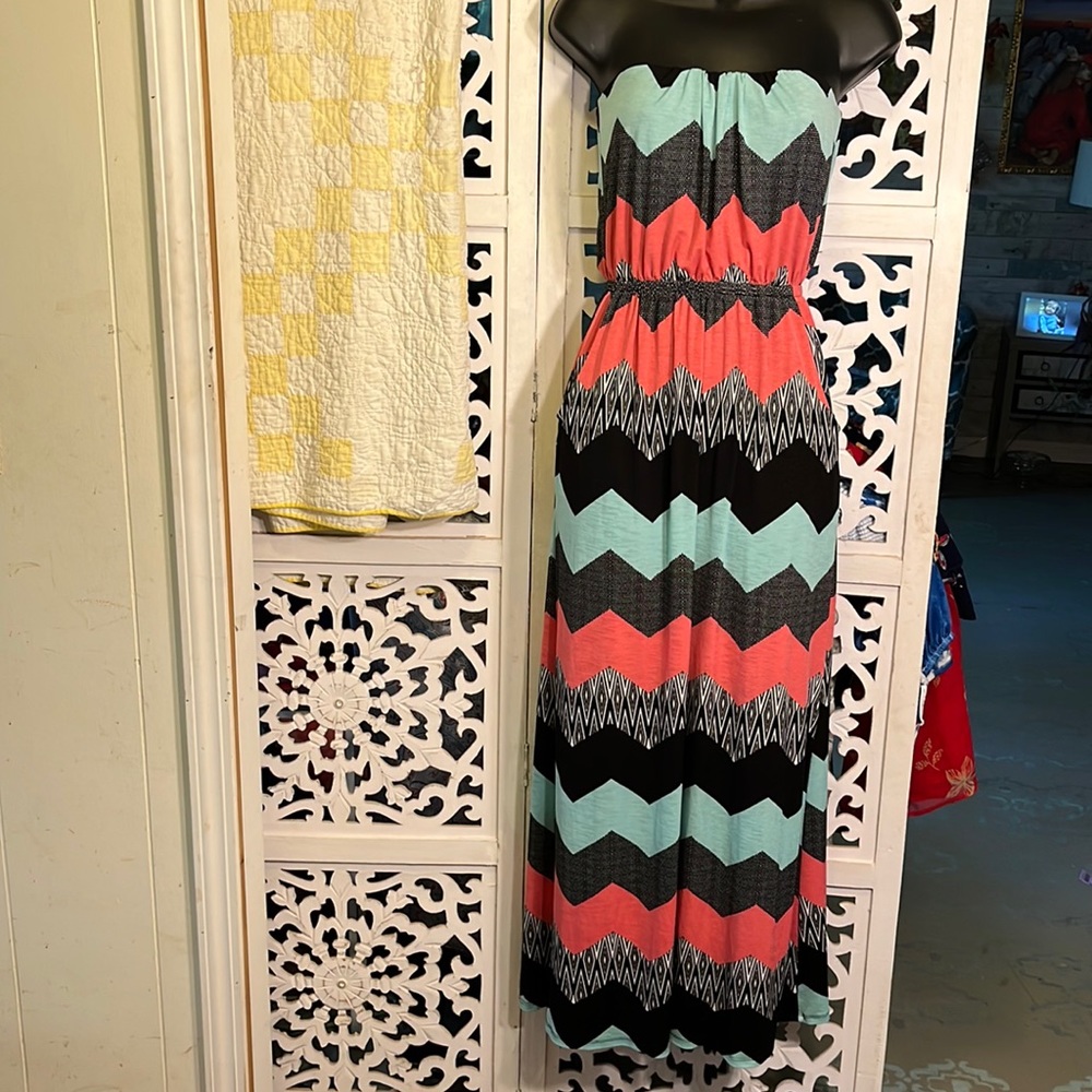 Three Pink Hearts- adorable strapless maxi dress. S